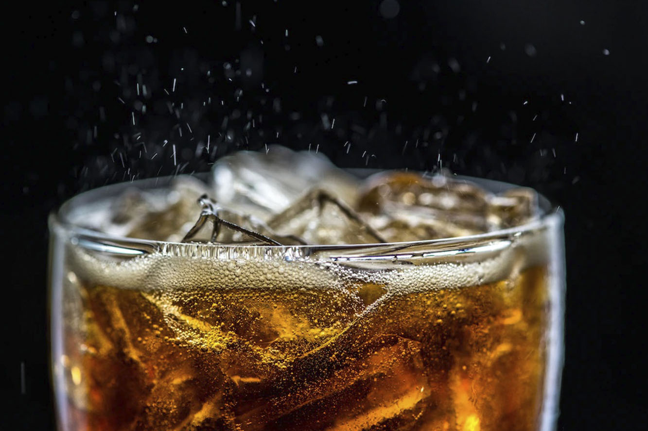 gaelria_0004_fizzy-cola-bebida-macro-disparo_53876-18227 gaelria_0004_fizzy-cola-bebida-macro-disparo_53876-18227
